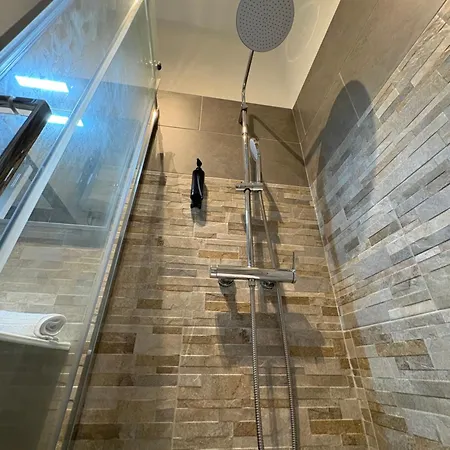 Lianna House Apartment *